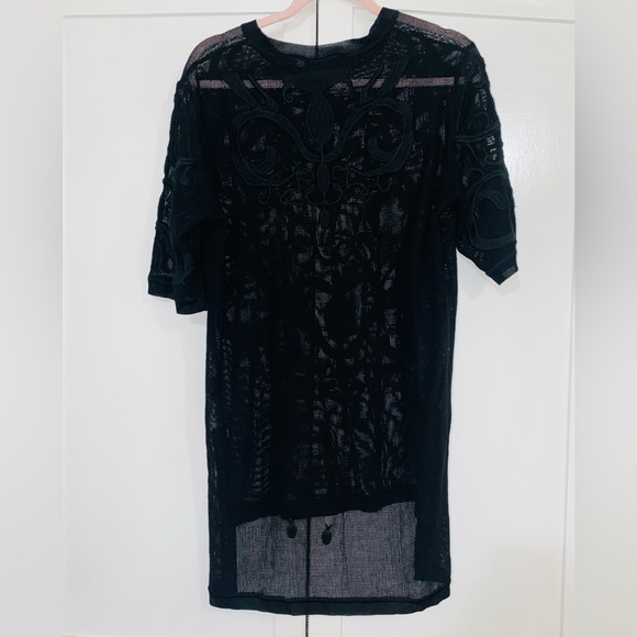 Sweaty Betty London Tilia Embroidered SS Tee - Picture 7 of 8